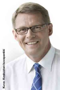 Matti Vanhanen (kesk) on verotietojen mukaan saanut rahaa kaikkina niinä vuosina, joina hän on ollut työelämässä.